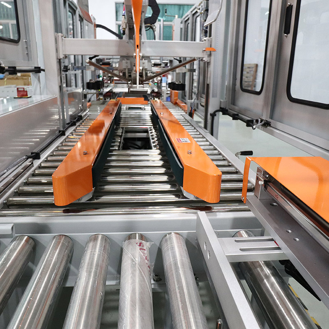 Box Sealing Machine and Print and Apply Labeling Machine