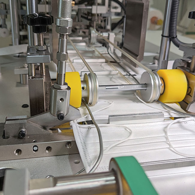 Non Woven Surgical Mask Making Machine